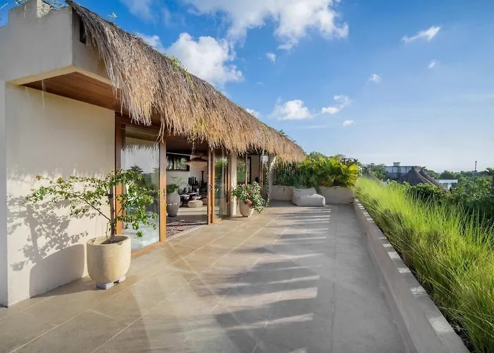 Casa Matahari 2br Jungle Escape With Sunset Rooftop Views Villa