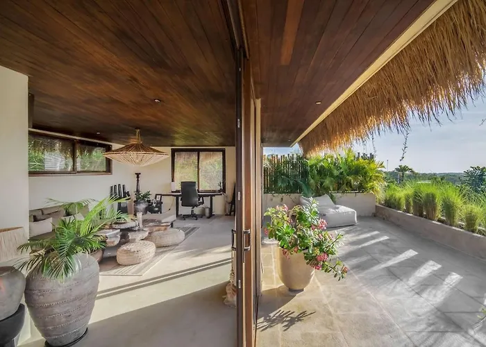 Villa Casa Matahari 2br Jungle Escape With Sunset Rooftop Views
