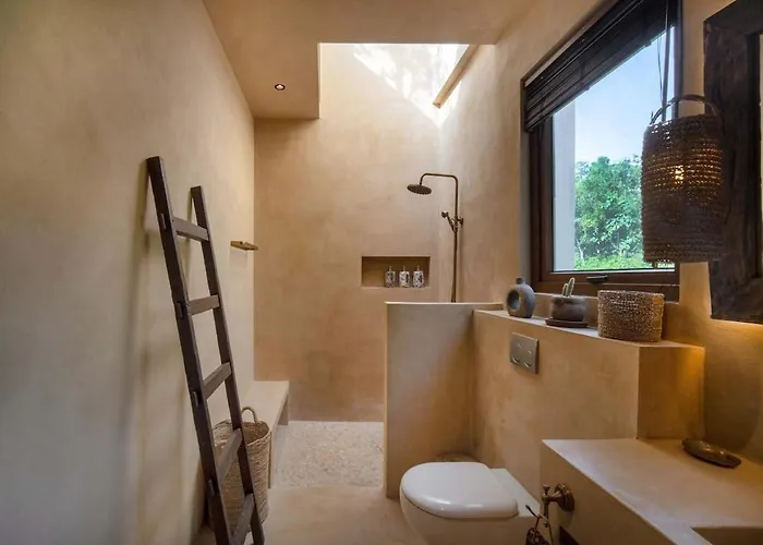 Casa Matahari 2br Jungle Escape With Sunset Rooftop Views Uluwatu