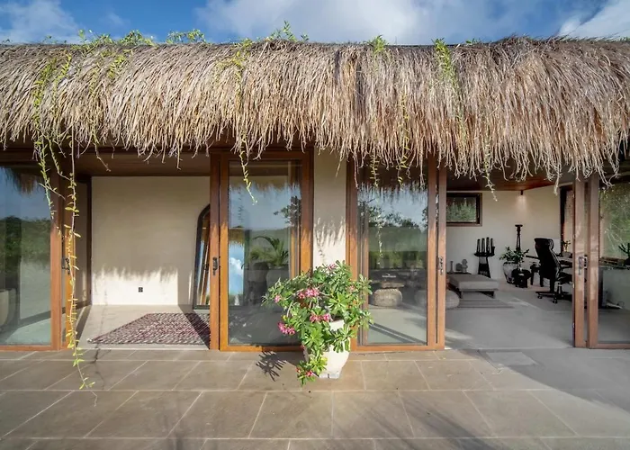 Casa Matahari 2br Jungle Escape With Sunset Rooftop Views Villa
