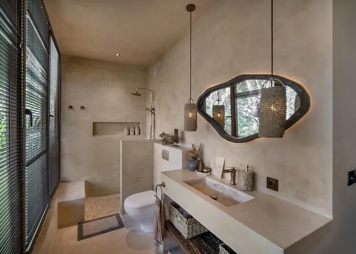 Villa Casa Matahari 2br Jungle Escape With Sunset Rooftop Views *
